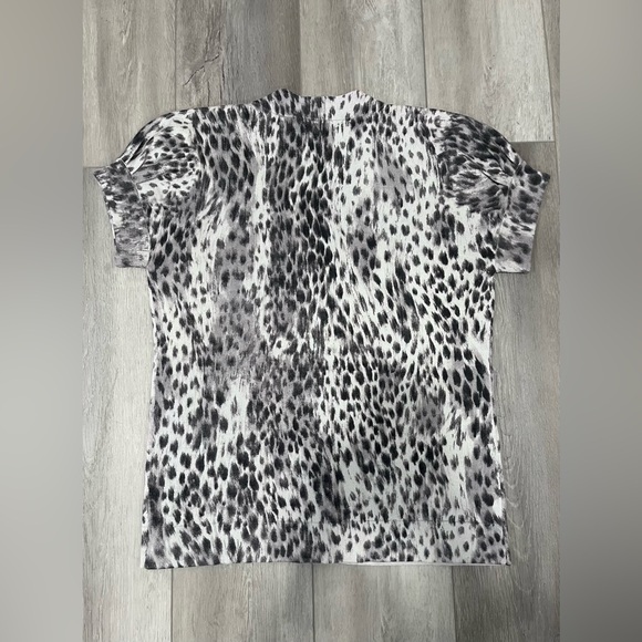 Kenneth Cole Leopard Short Sleeve Cardigan - Picture 2 of 2